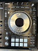 Pioneer DJ DDJ-SZ2 Contrôleur DJ 4 canaux pour Serato avec étui (UTILISÉ)